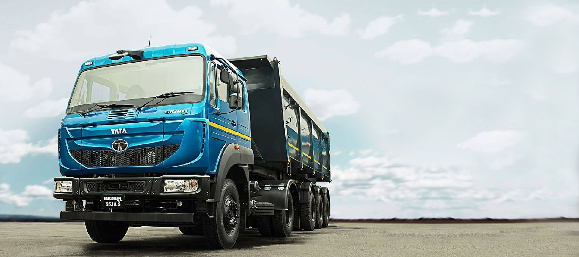 SMALL COMMERCIAL VEHICLE